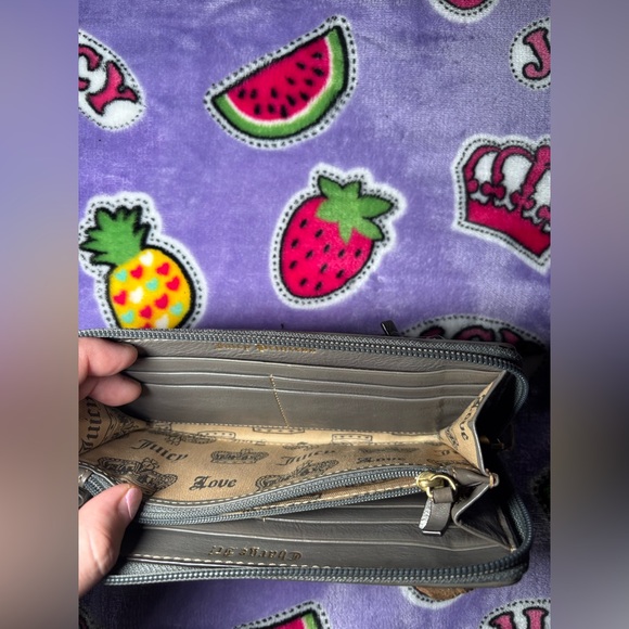 Vintage Juicy Couture Velour Wallet - Picture 11 of 13